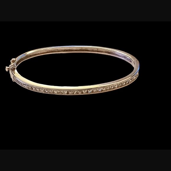 925 Sterling Silver Square Cut Clear CZ 7" Hinged Bangle Bracelet - Picture 5 of 7